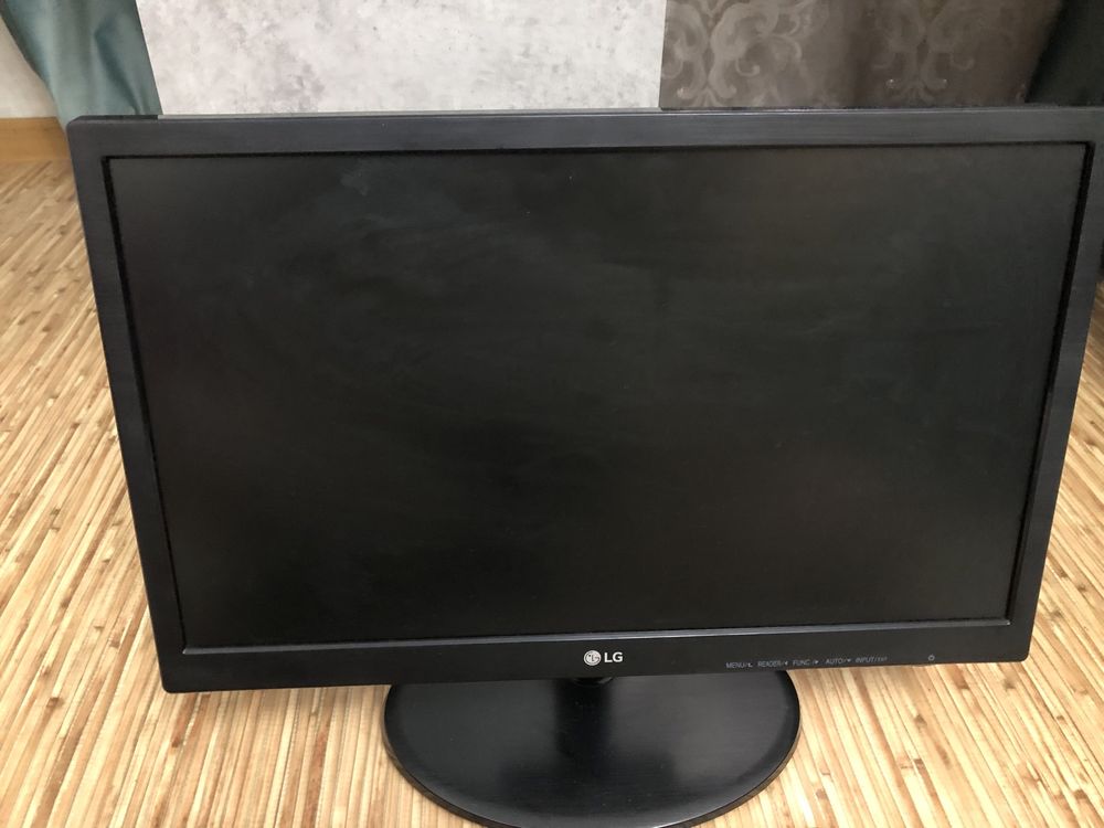 Продаю монитор LG