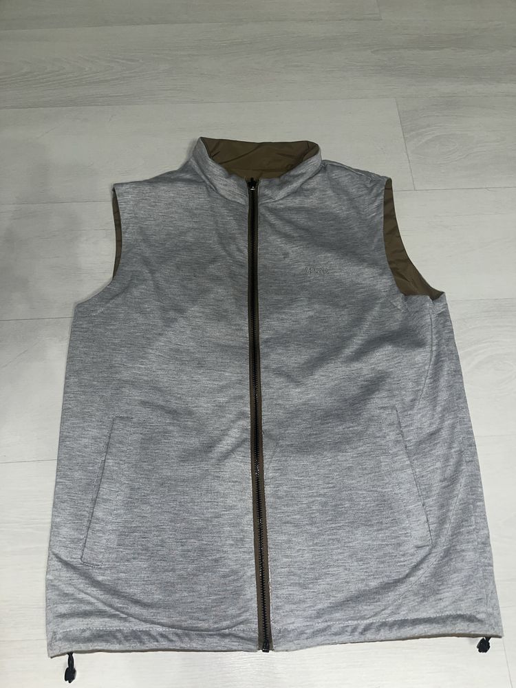 жилетка Zegna.