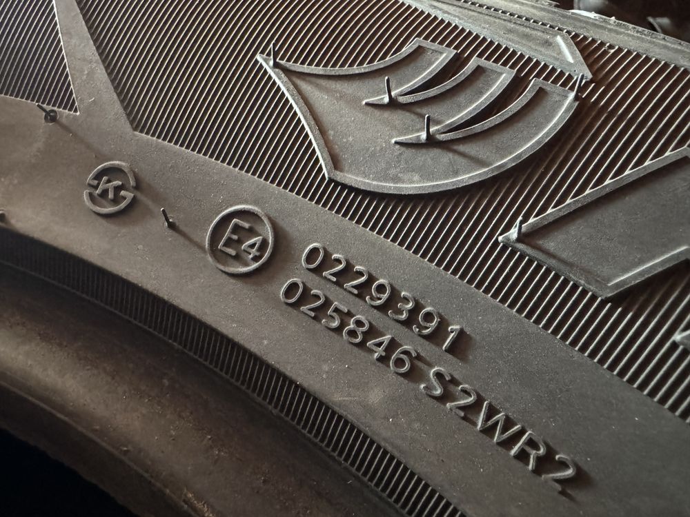 Продам летнюю резину комплект 265/60 18