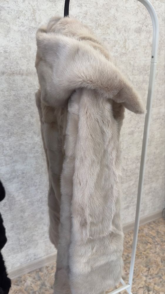 Продам норковую шубу