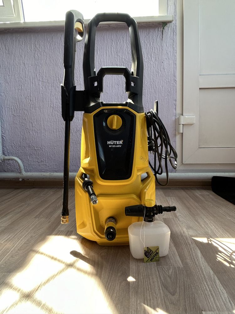 Мойка высокого давления Huter W195-ARV