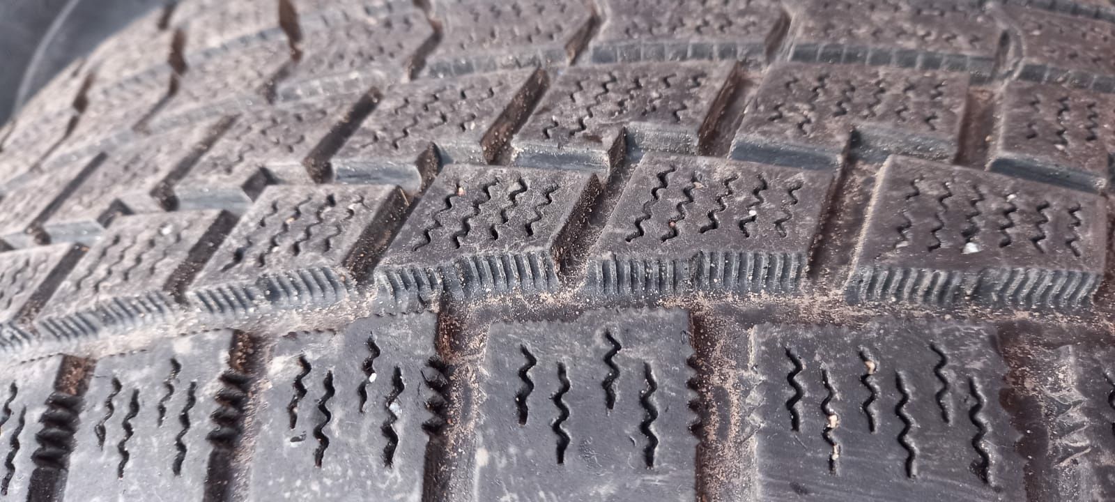 Продам балоны 235 55 r19