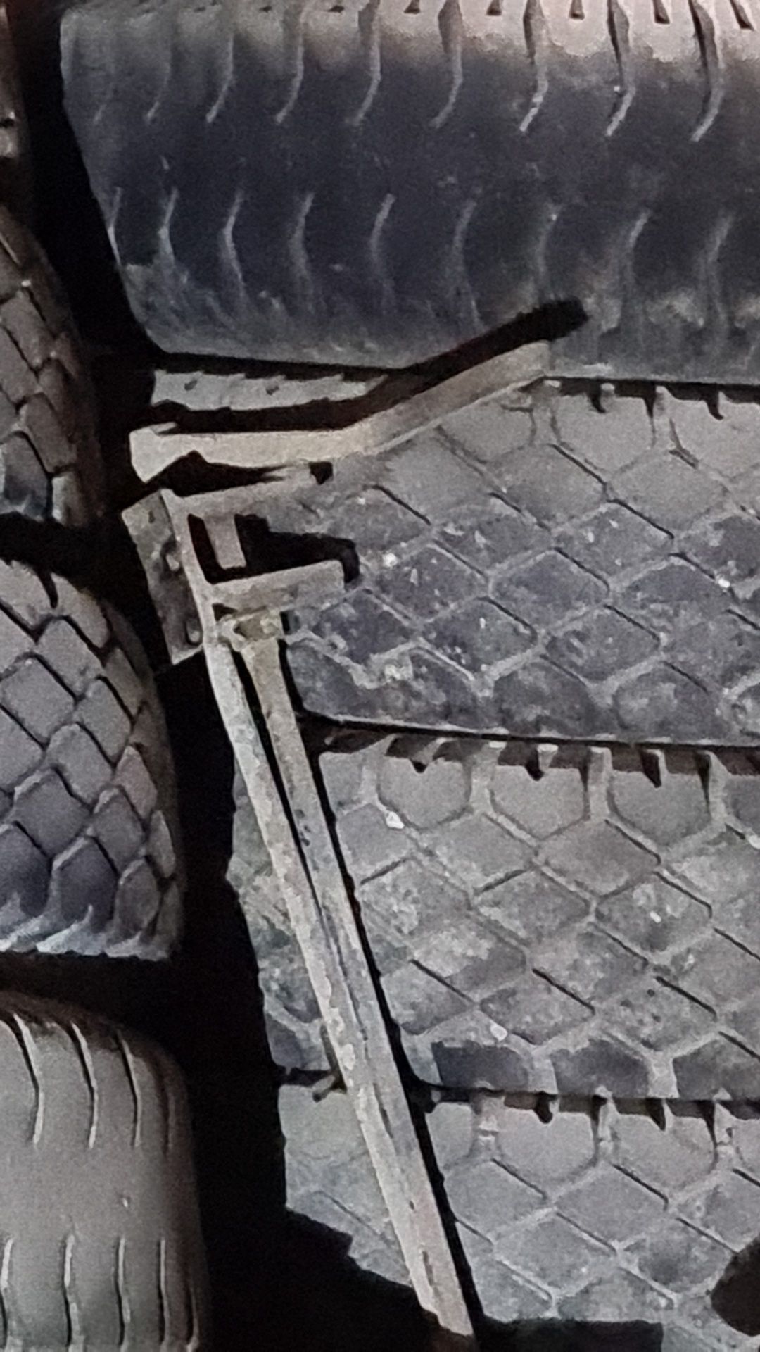 Продам Балоны, Автошины R20 d12
