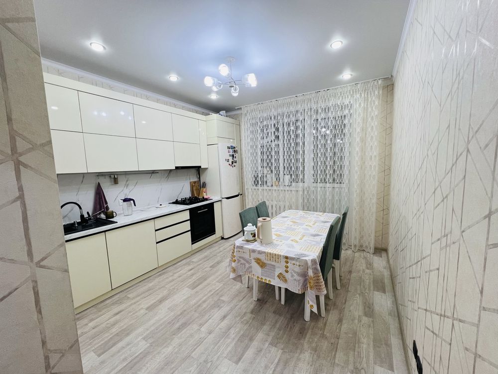 Продам 3-х  комнатную квартиру