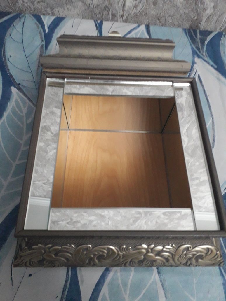 Продам шкатулку для украшения