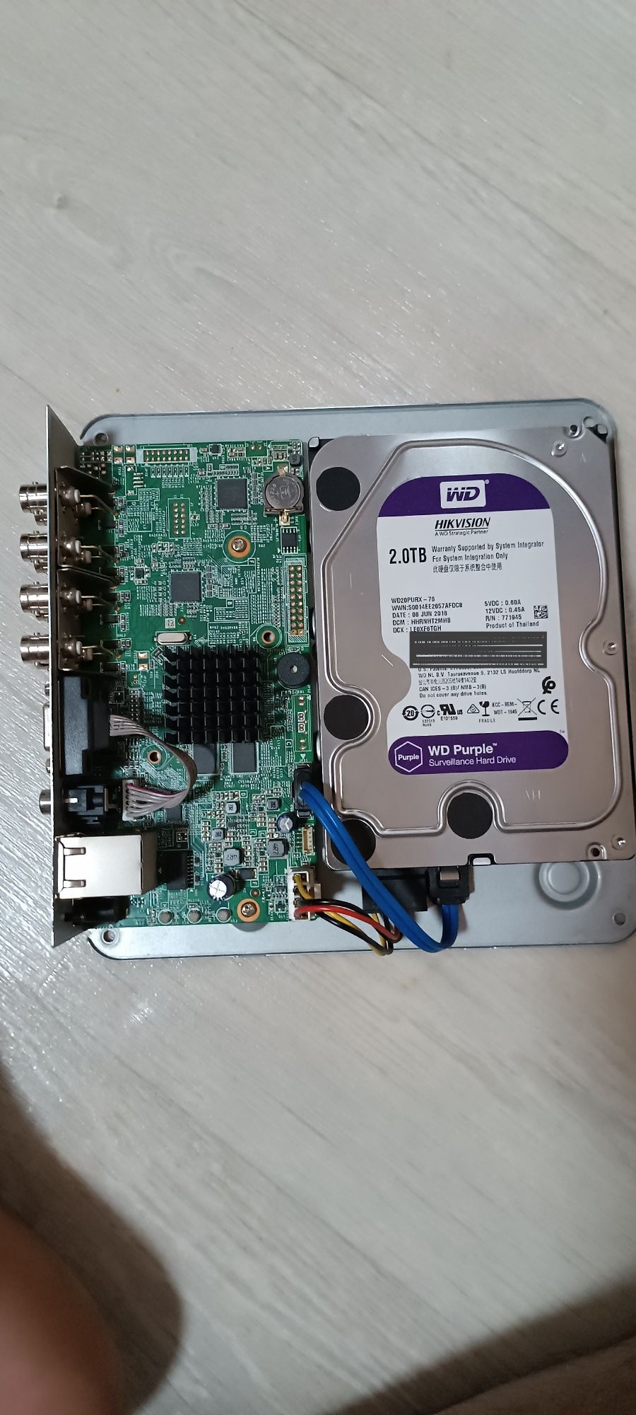 Видеорегистратор HiWatch DS-H208QA + HDD Western Digital WD20PURX 2000