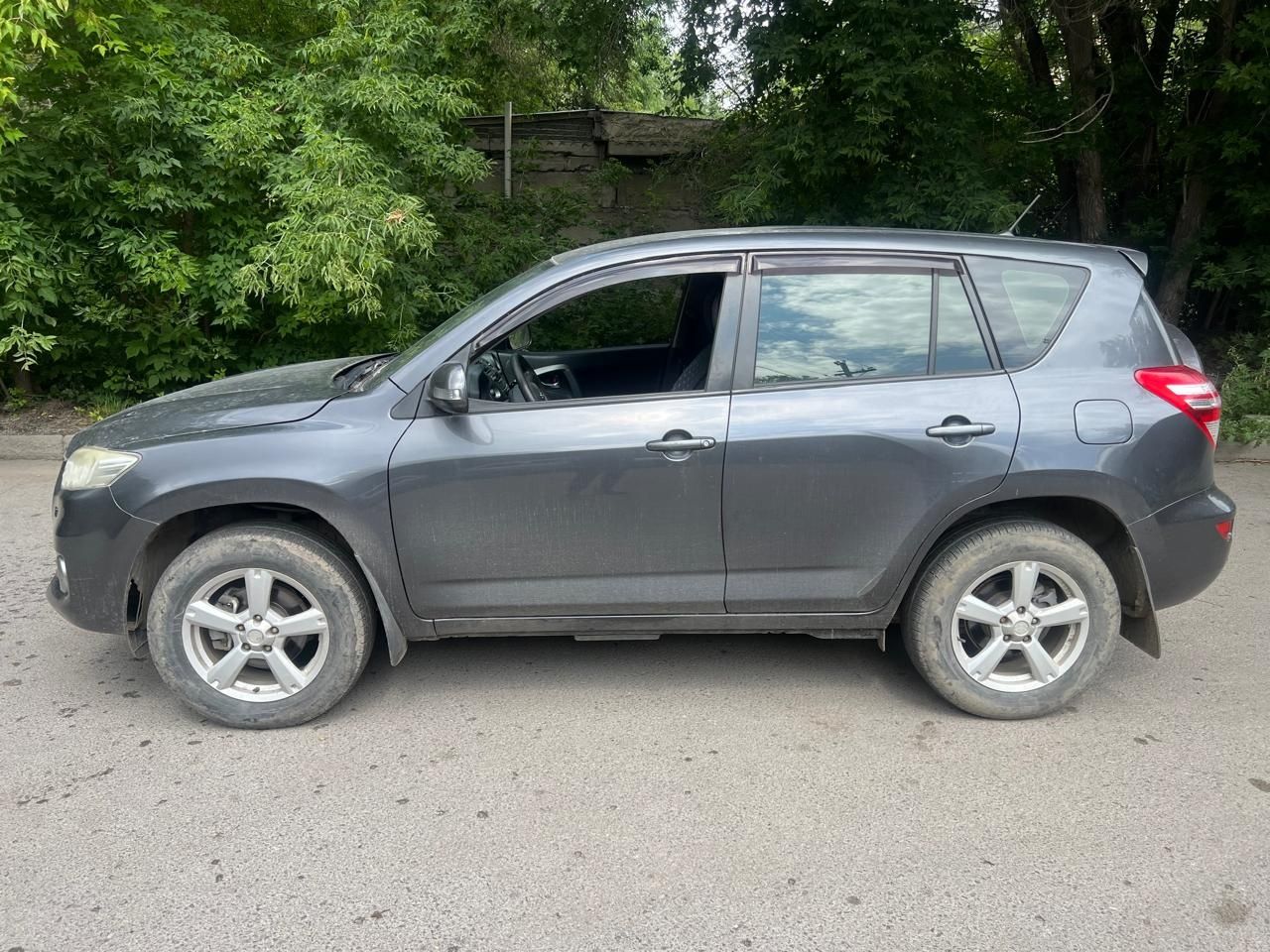 Продаю Toyota Rav4