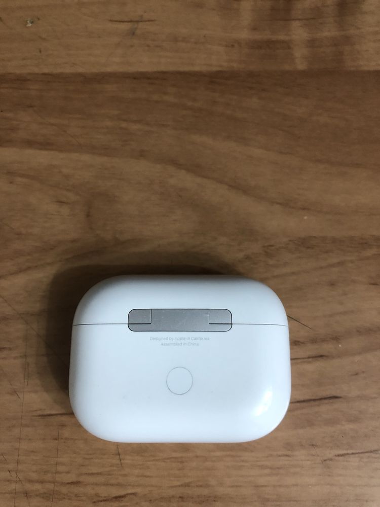 Продам кейс от Airpods pro 2,эйрподс про 2 кейс футляр зарядник!!!