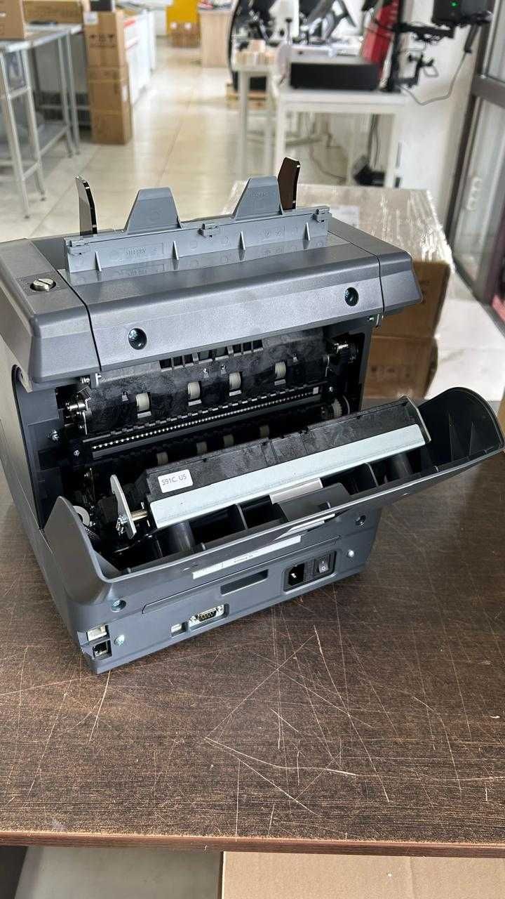 Счетчик банкнот Hitachi iH-110