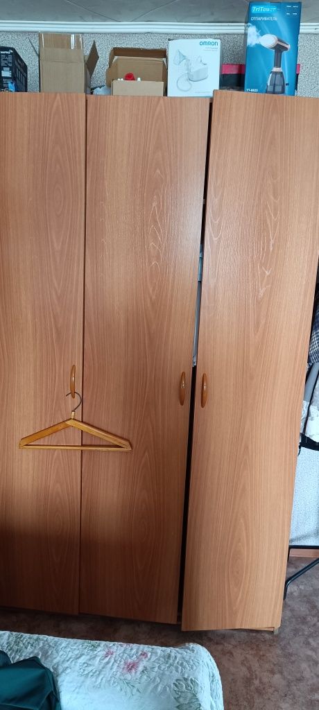 Продам шифонер состояние хорошее.