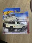 Машинка Hot Wheels Treasure Hunts Toyota Land Cruiser / HW