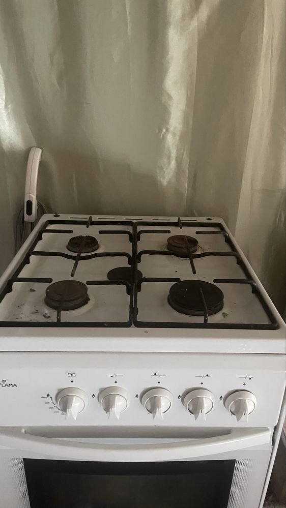 Продам газовую плиту