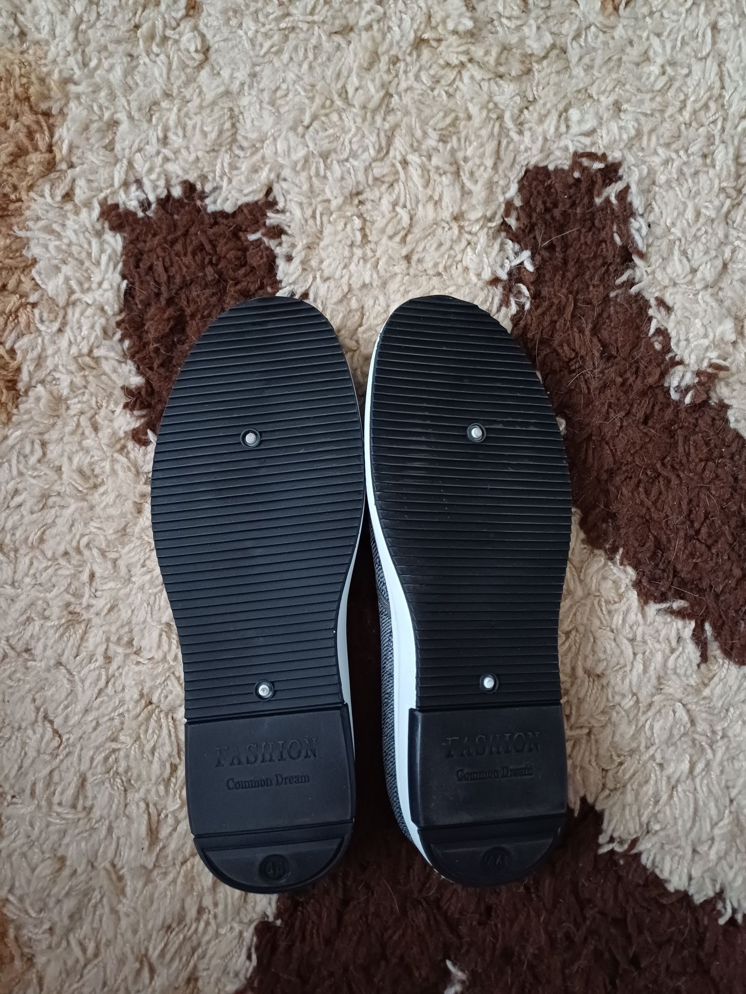 Продам летние мужские макасины