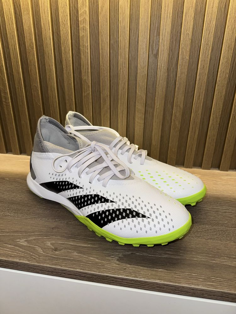 Новые Сороконожки Adidas Predator Accuracy 3