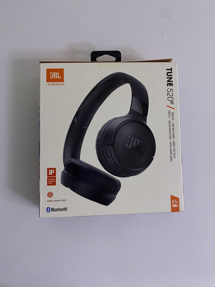 Беспроводные наушники JBL tune 520BT черного цвета
