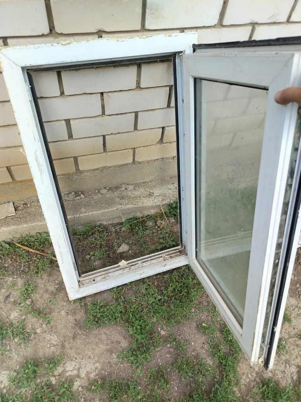 Продам пластиковые окна б/у