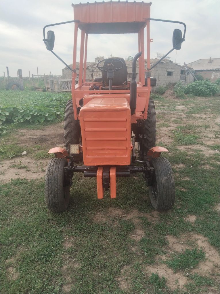 Продам трактор т-25