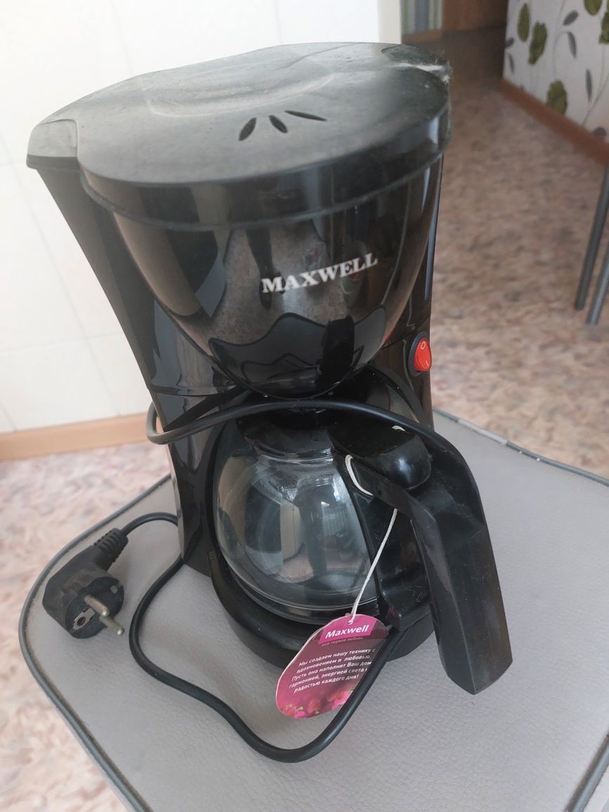 Продаю кофеварку