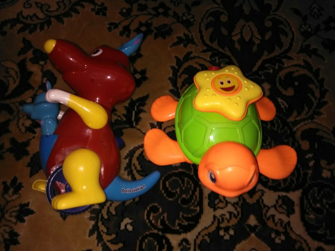 Продам музыкальные игрушки