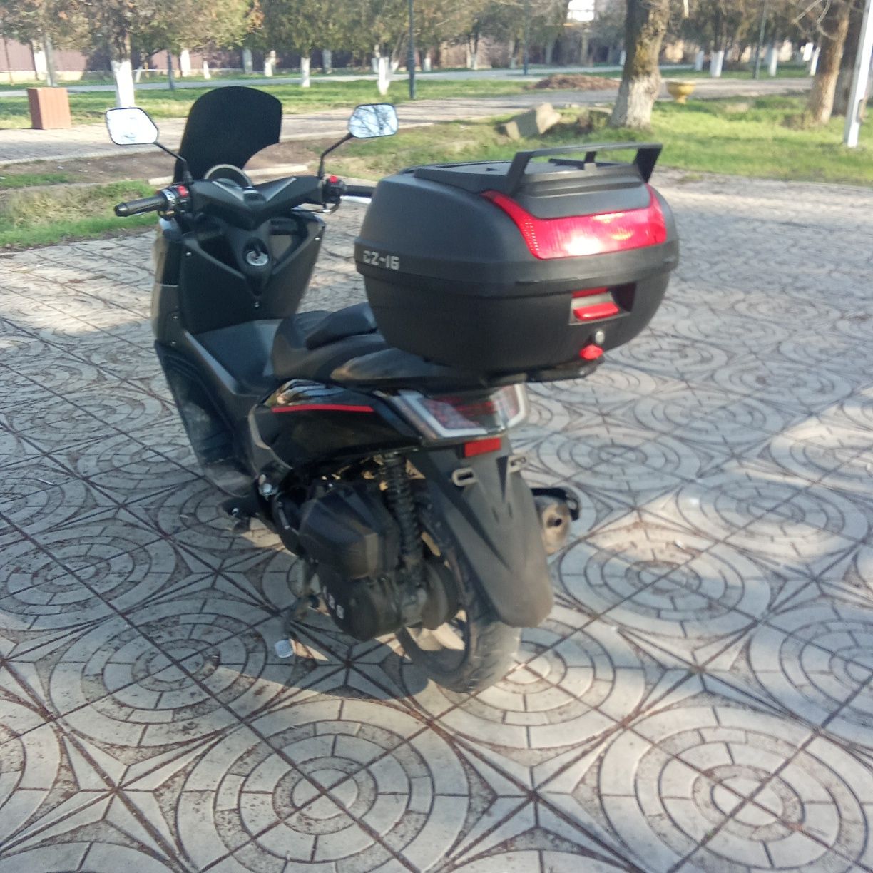 Мапет сатлады 200 куп