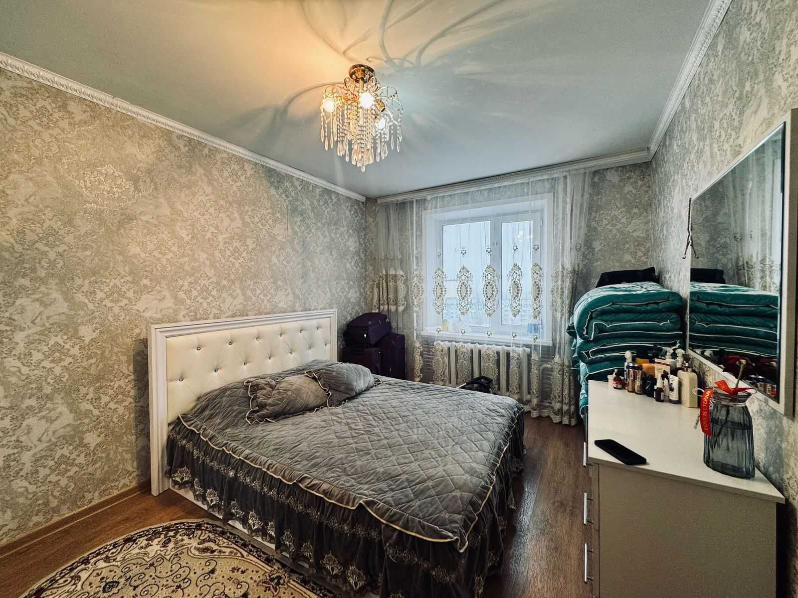 Продам 3х комн квартиру на 8 мкр 6 этаж