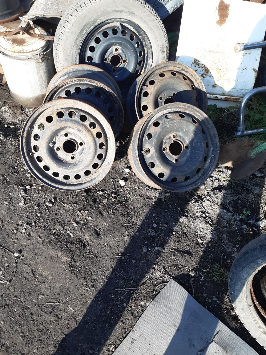 Продам диски на авто