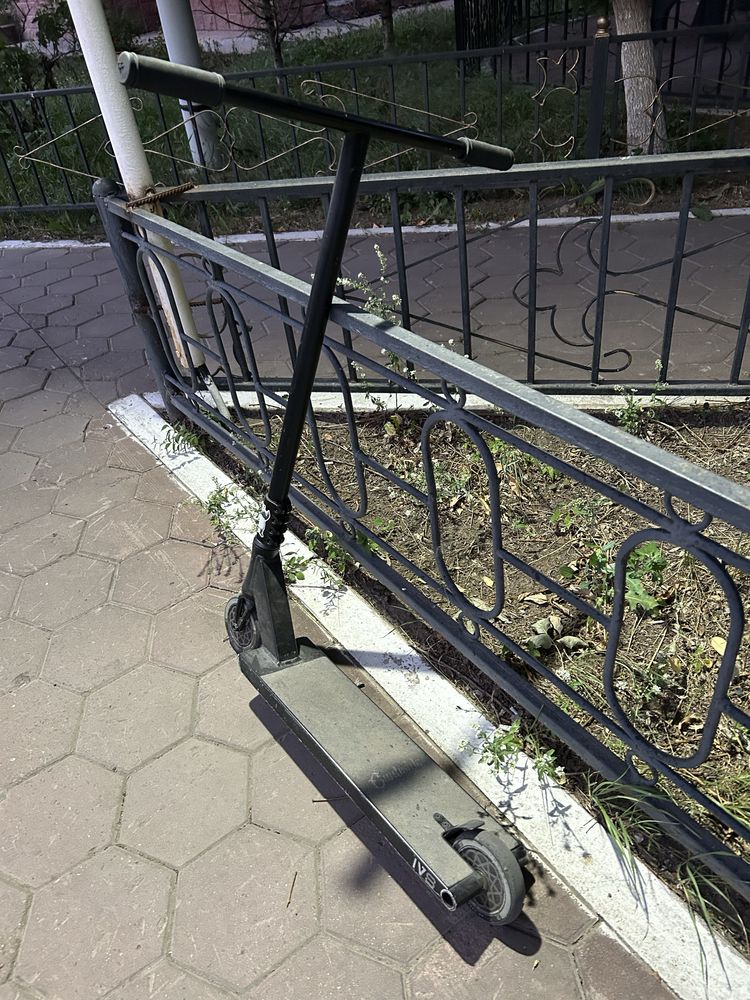 Трюковой самокат