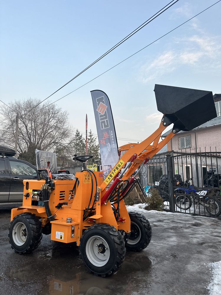 Мини погрузчик , минитрактор 25-30 л с