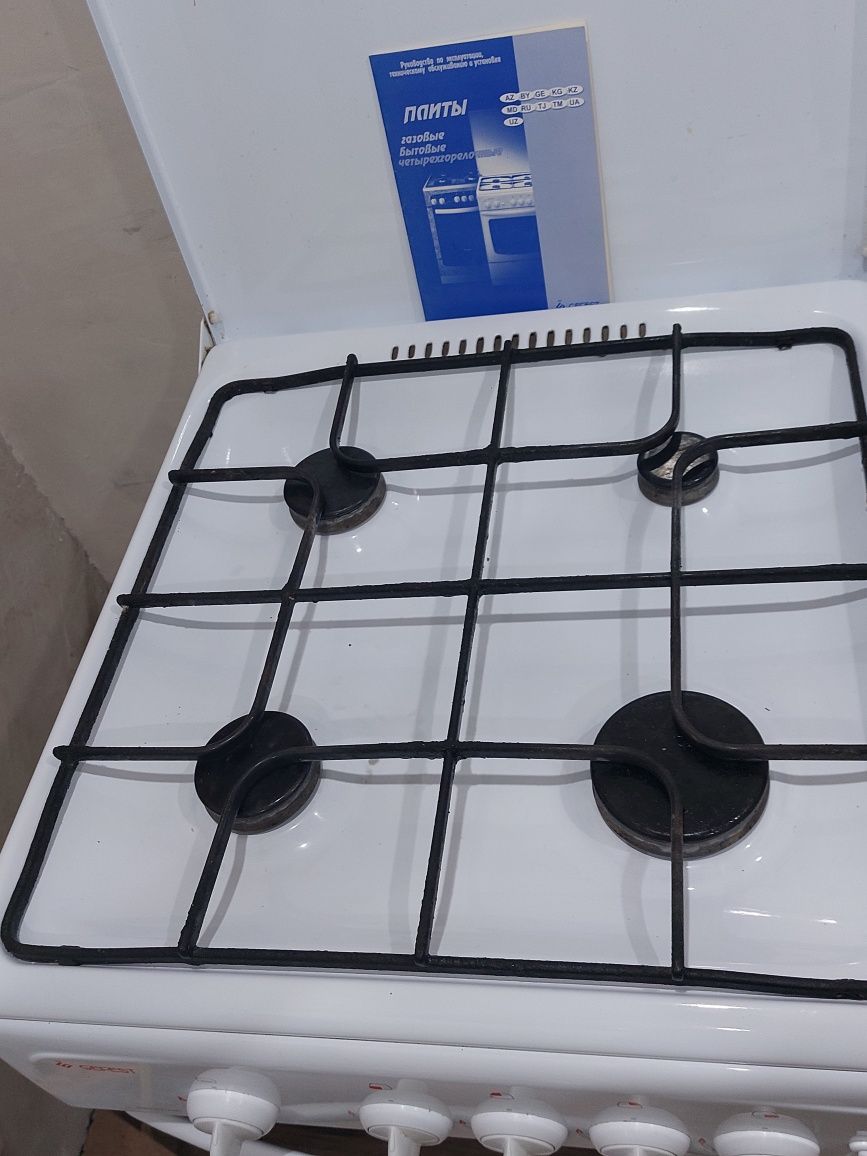 Продам газовую плиту