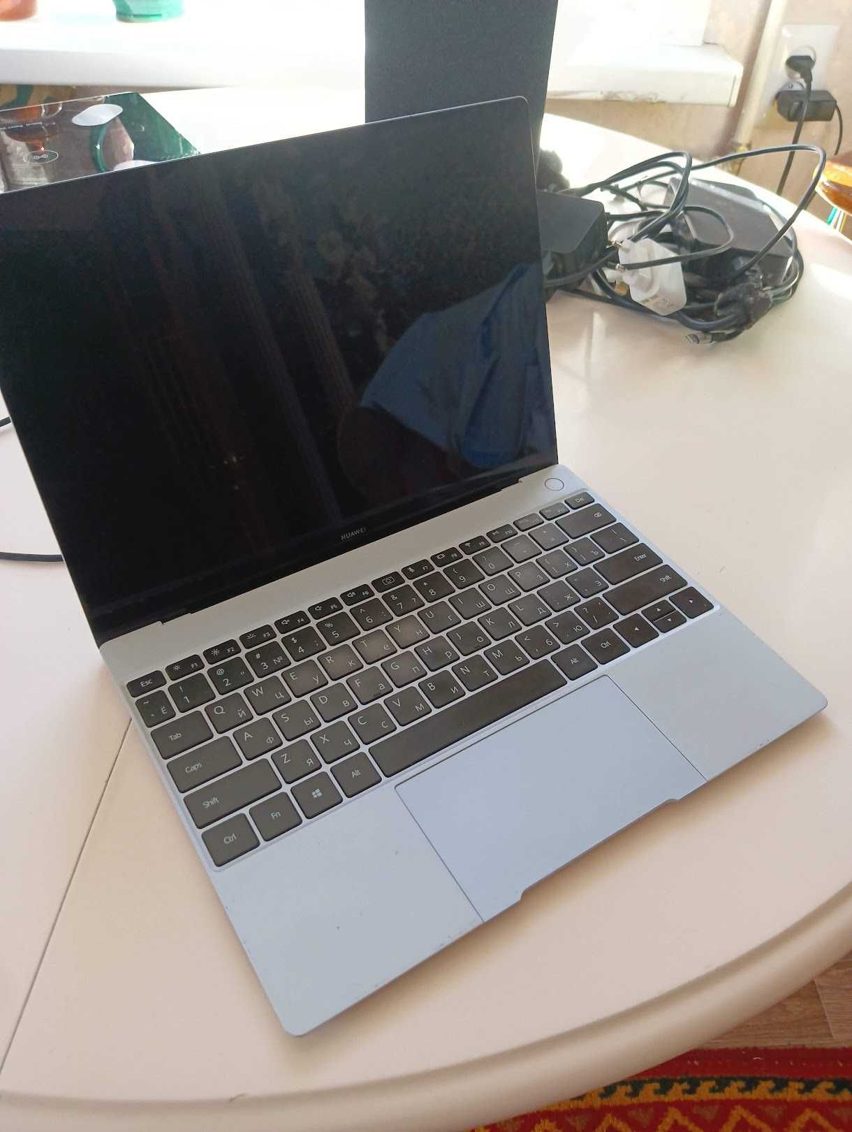 продаю Ультрабук Huawei Matebook EUL-19P СРОЧНО