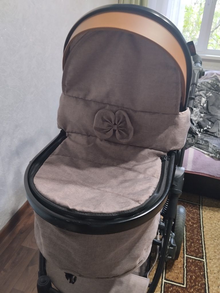 Продам детскую коляску