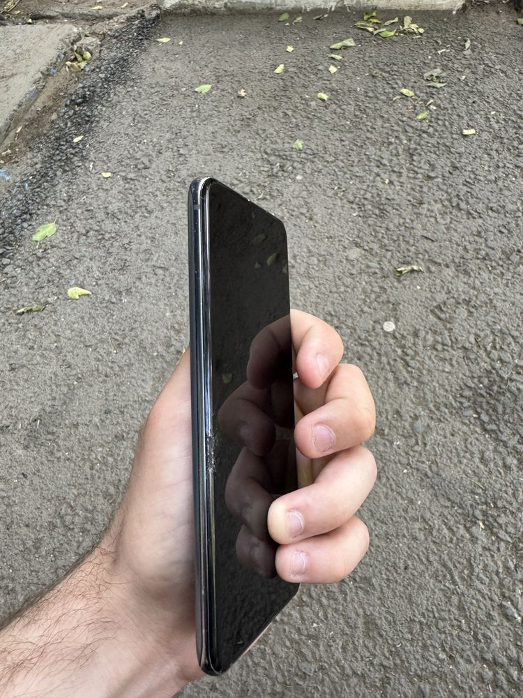 Продам Samsung s20