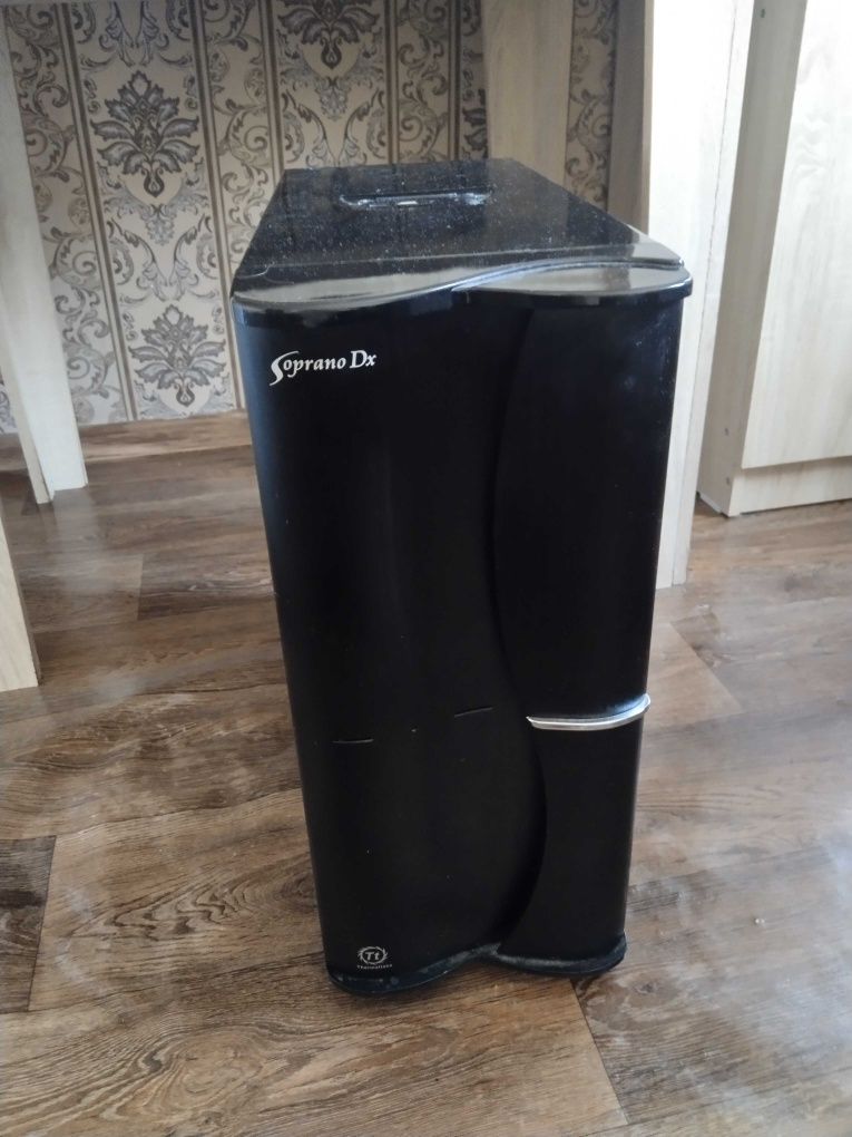 Продам корпус для компьюн (системного блока) Thermaltake Soprano DX.