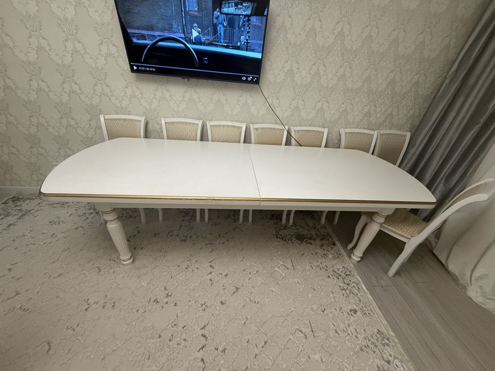 Продам стол с длиной 3 метра, удлиняется др 4 метра. Ширина 1 м.
