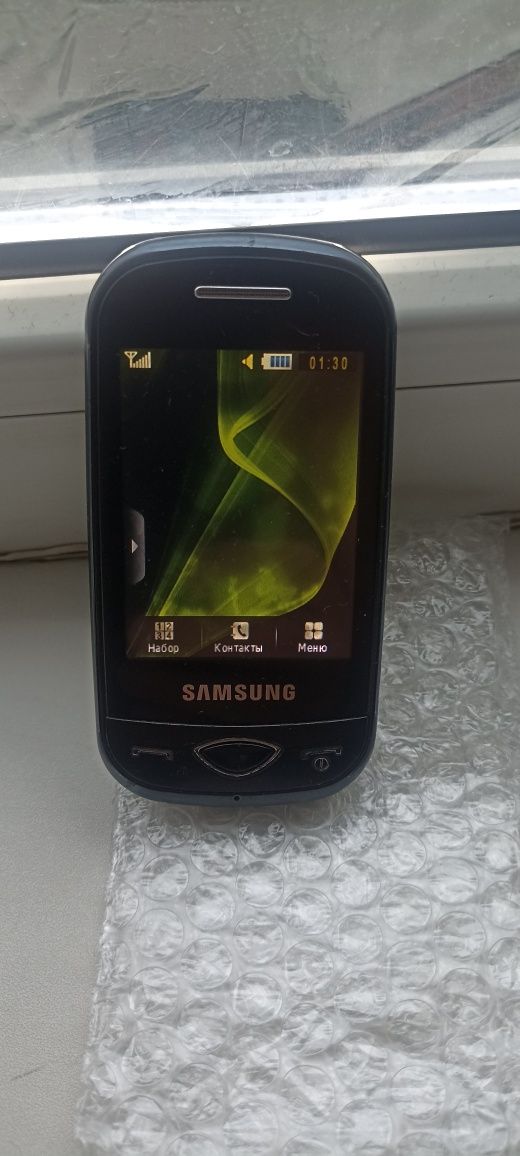 Телефон Samsung Champ