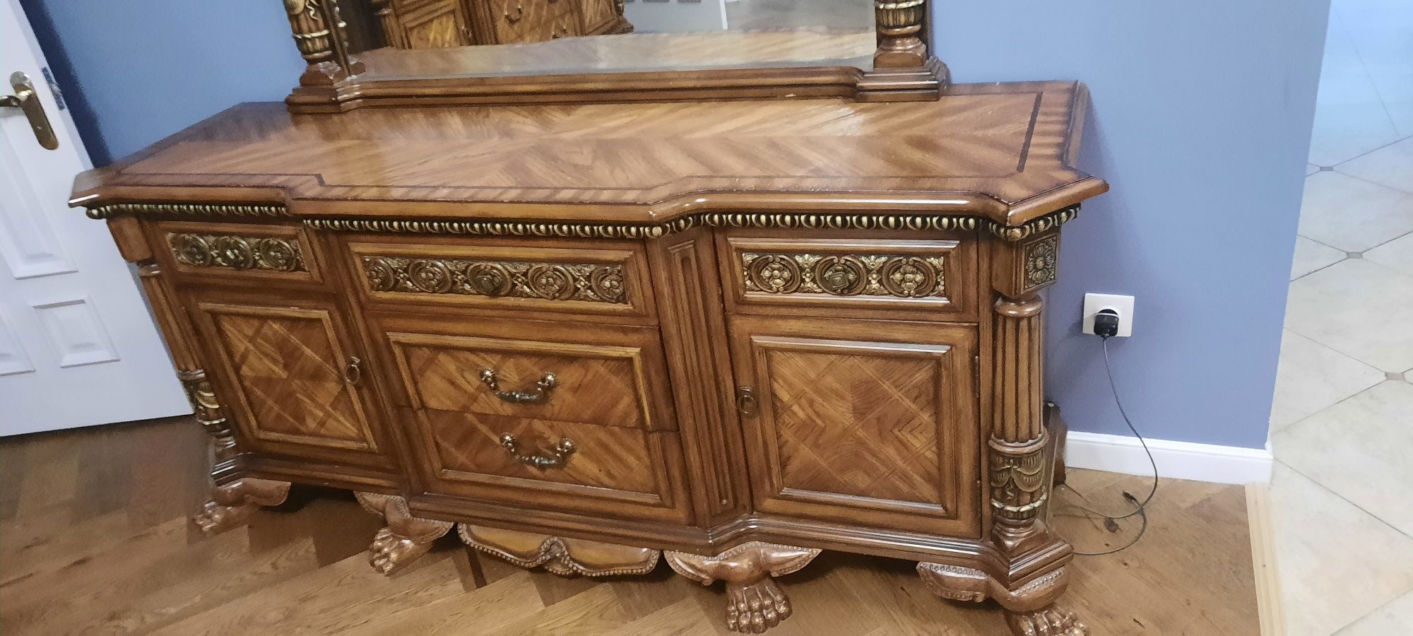 Продам стенку для зала + тумба с зеркалом.