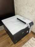 Продам принтер HP Color laserJet CP5225