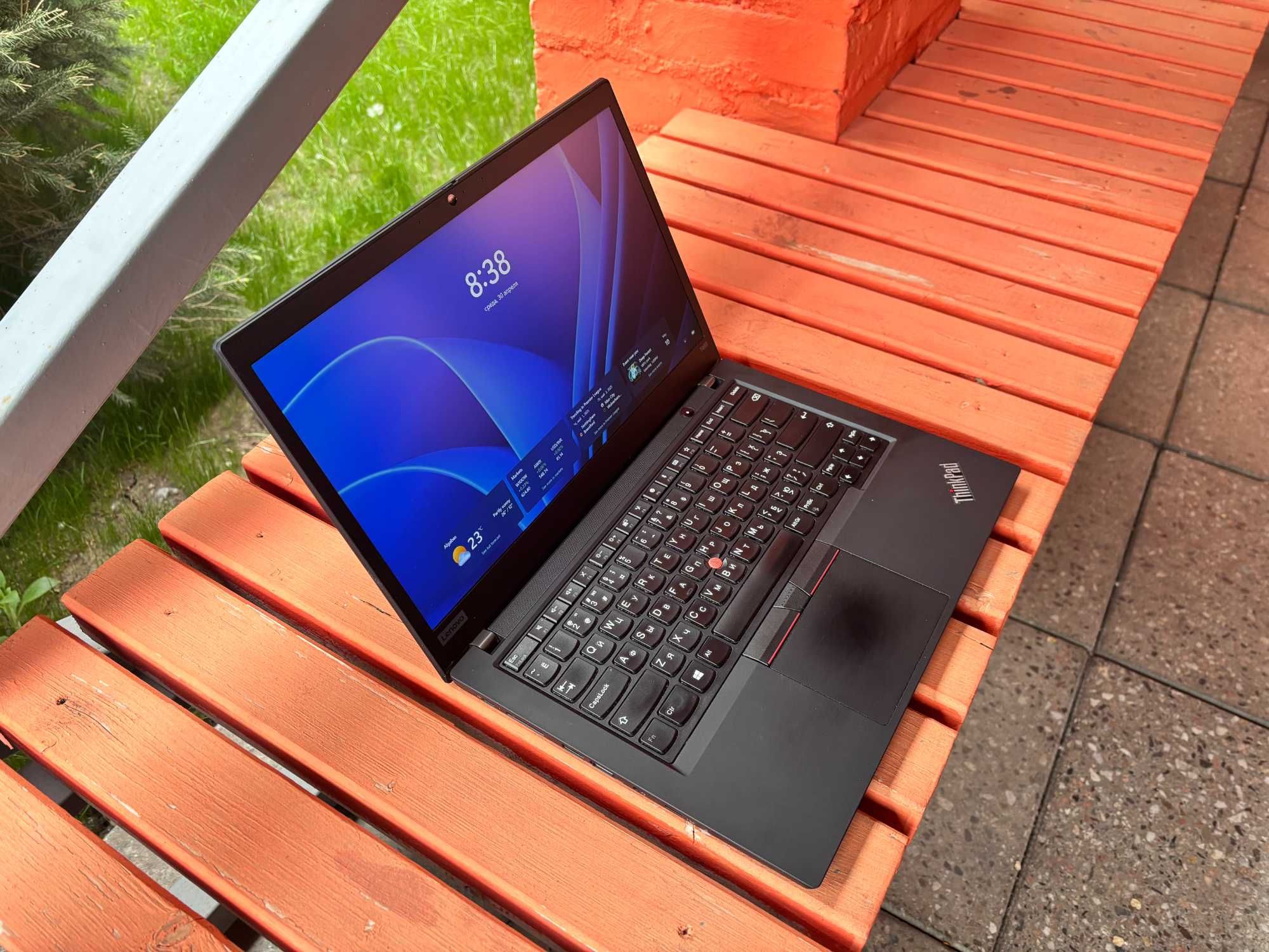 Thinkpad t495. Ryzen 7 Pro. Ram 16gb. Ssd 512gb