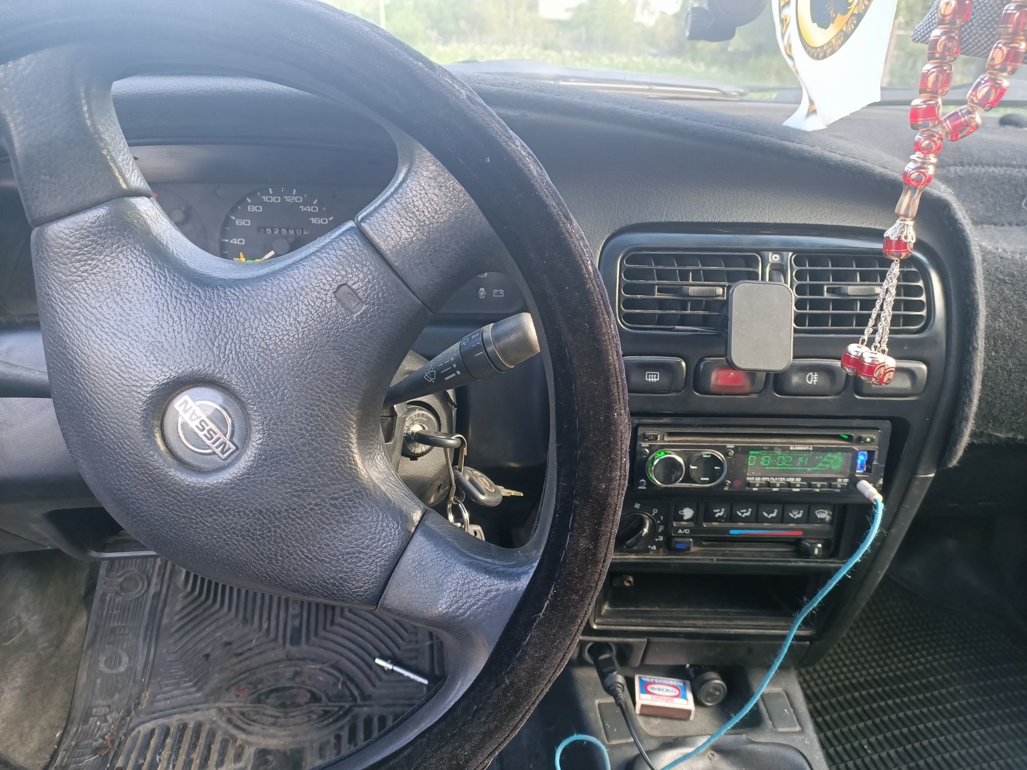 Авто Ниссан примьера р10