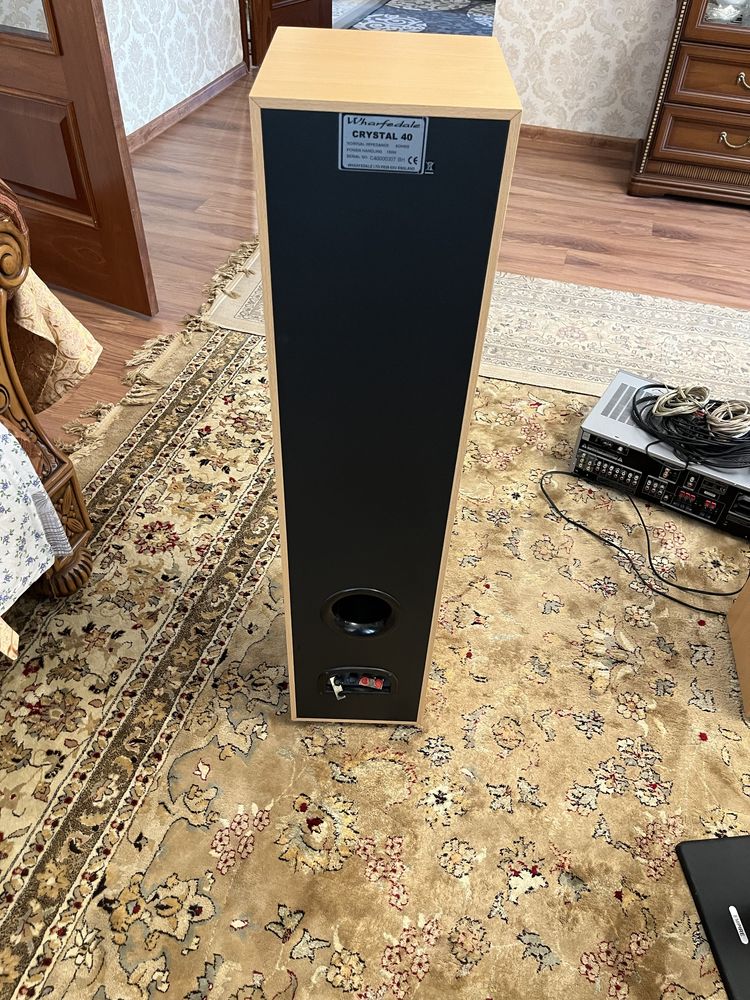 WHARFEDALE Crystal 40 колонки