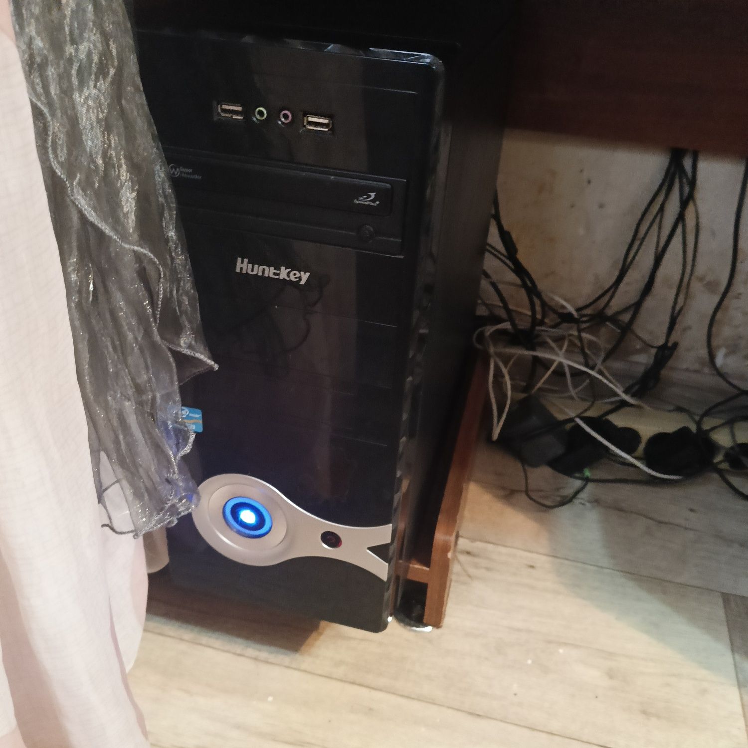 Комп i3 8 Gb оперативки.