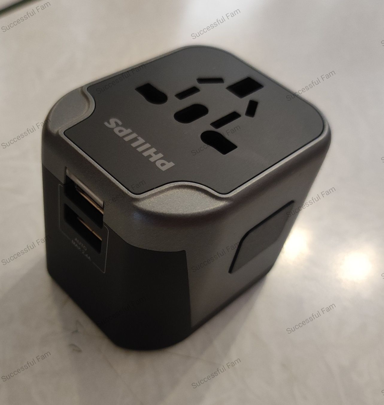 Адаптер для розеток Philips