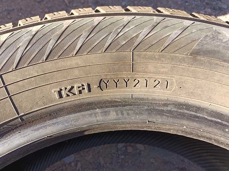 Шины 215/60 R16 - "Yokohama ice Guard IG65", шипованные.