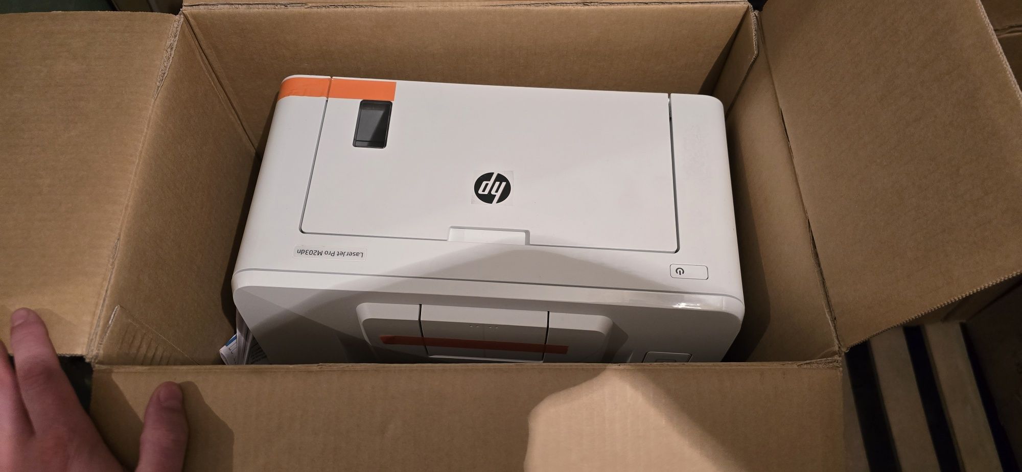 Продам принтер HP m203dn