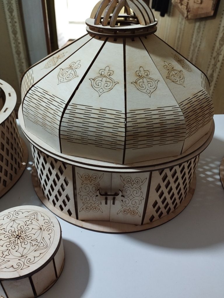 Тойбастар ,бонбоньерки, юрта с 12 шт шкатулками. Полностью из дерева