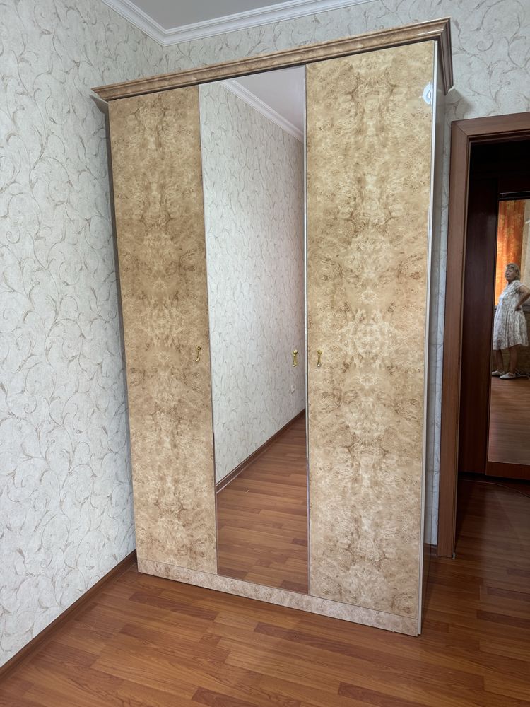 Продам шкаф, состояние нового