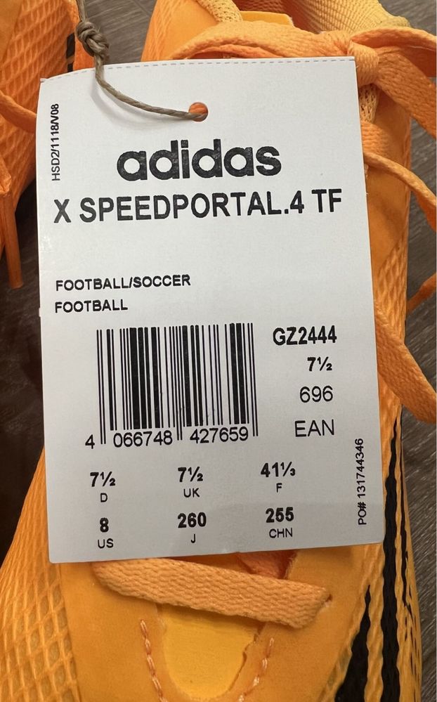 Оргинальные НОВЫЕ Футбольные бутсы (сороконожки) ADIDAS