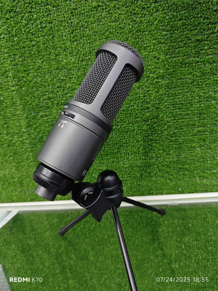 Audio-Technica AT2020USB микрофон