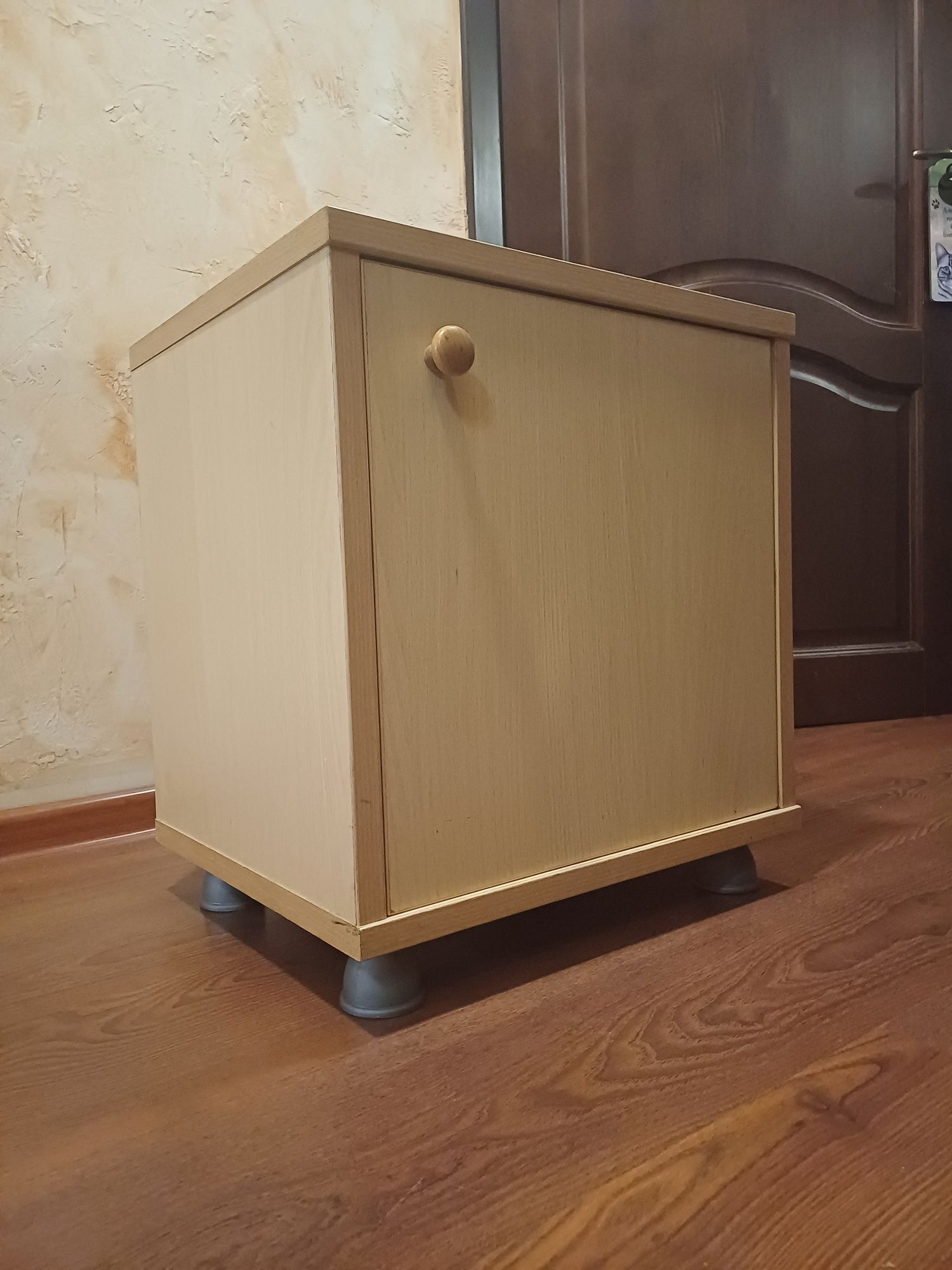 тумбочка напольная