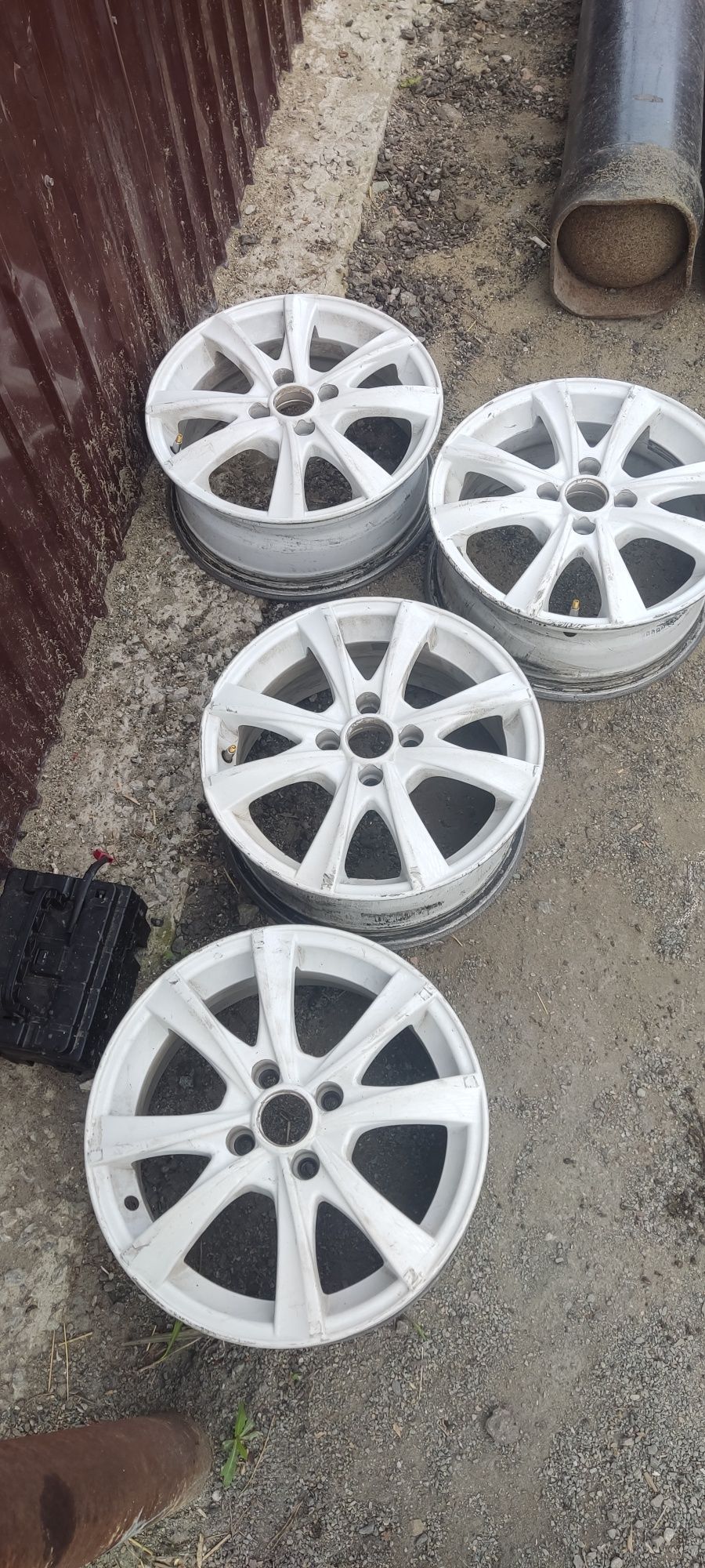 Продам комплект дисков на ВАЗ R15